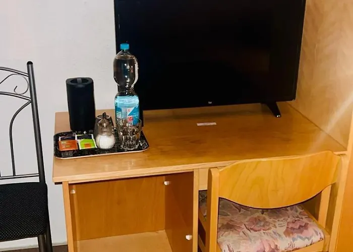 Maccaroni Restaurants & マイニンゲン