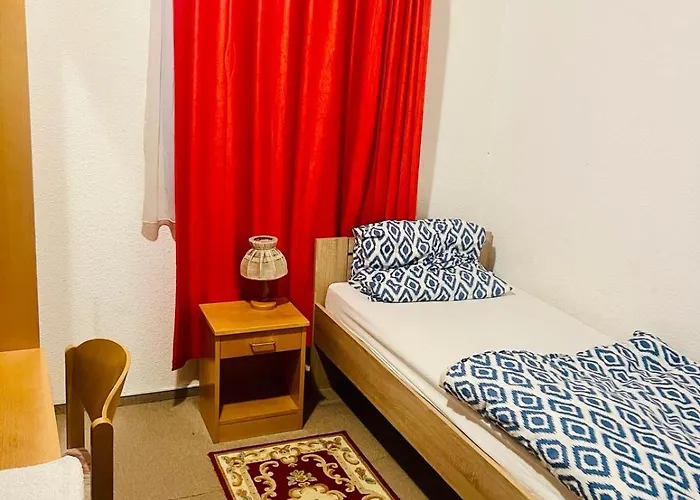 ホテル Maccaroni Restaurants & マイニンゲン